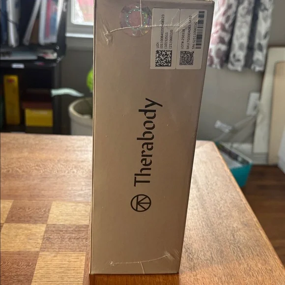 Therabody Theragun Relief NEW SEALED IN BOX - Picture 2 of 3
